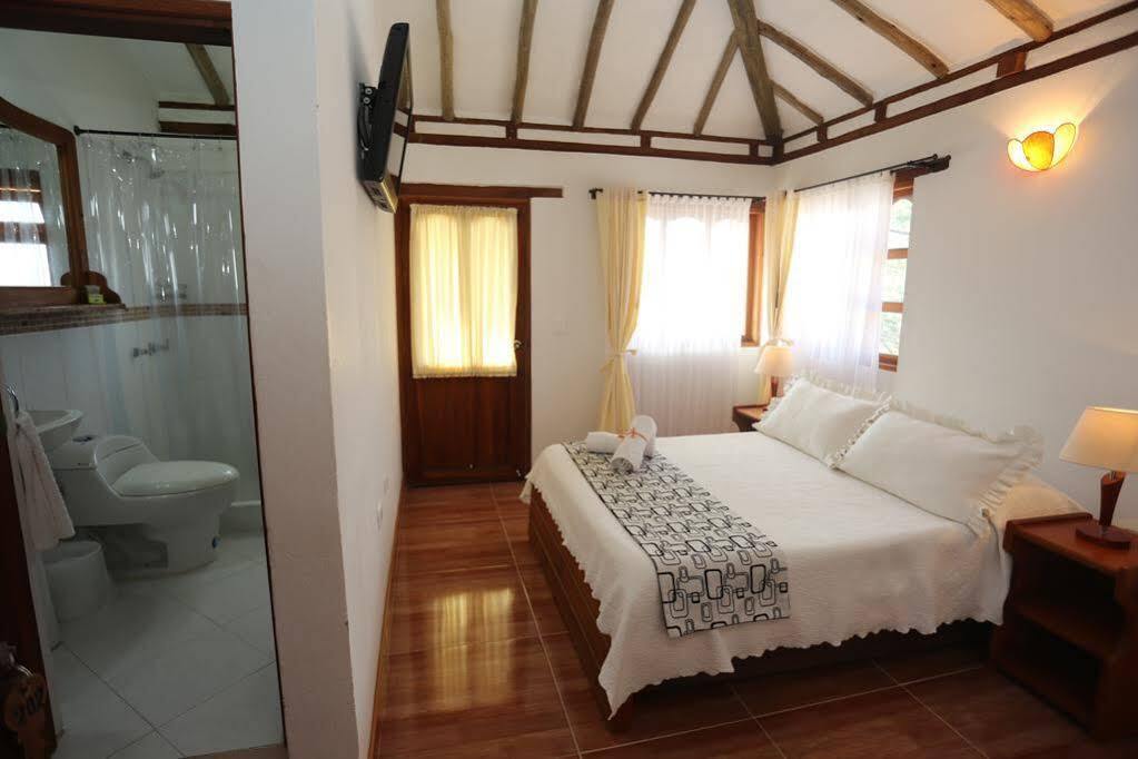Hospederia Villa De Los Saenz Виля Де Лейва Екстериор снимка